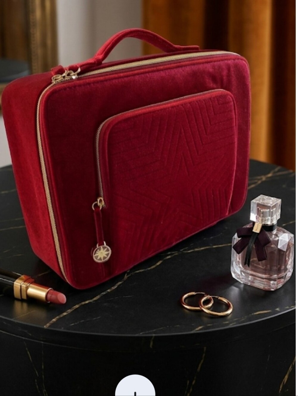 Estée Lauder 2023 Holiday Limited Edition Red Velvet Train Case, New